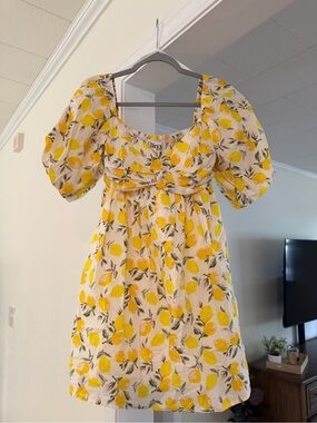 Yellow lemon dress